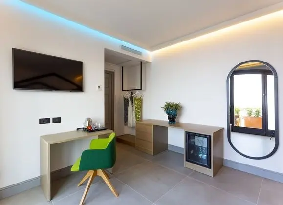 Deluxe Tek Büyük Yataklı Oda, 1 En Büyük (King) Boy Yatak, Veranda, Deniz Manzaralı