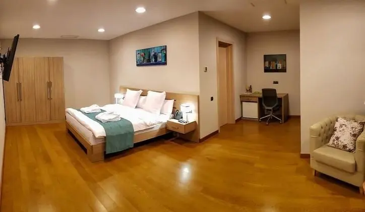 Junior Tek Büyük Yataklı Oda, 1 Büyük (Queen) Boy Yatak, Sigara İçilmez