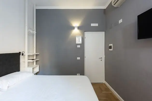 Basic Tek Büyük Yataklı Oda