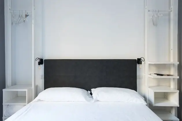 Basic Tek Büyük Yataklı Oda