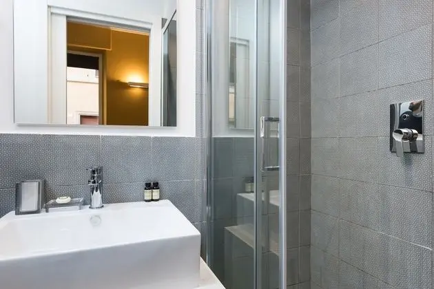 Basic Tek Büyük Yataklı Oda