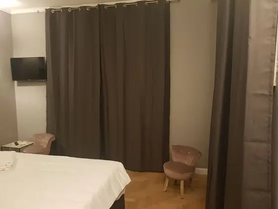 Economy Tek Büyük Yataklı Oda