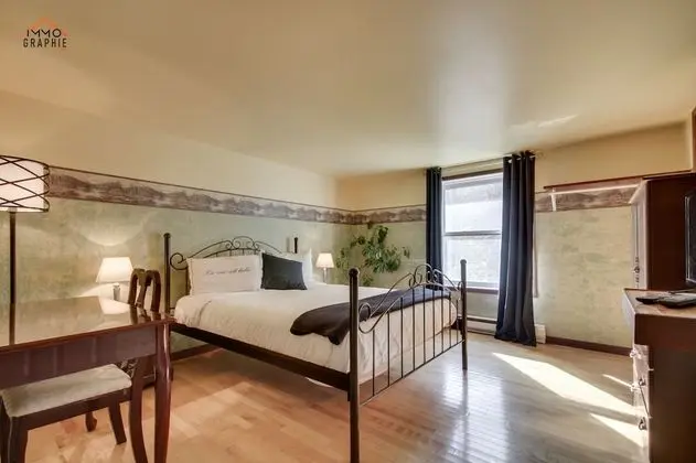 Standard Tek Büyük Yataklı Oda