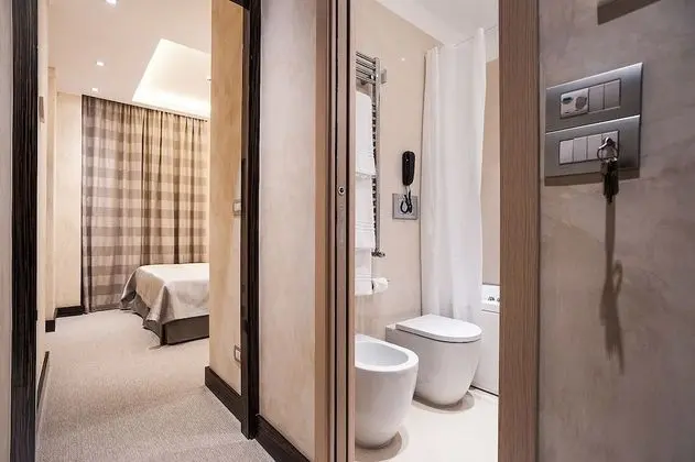 Standard Tek Büyük Yataklı Oda