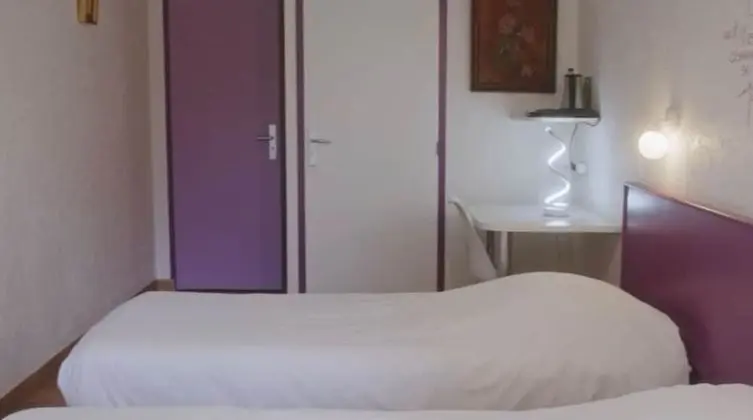 Comfort Tek Büyük veya İki Ayrı Yataklı Oda