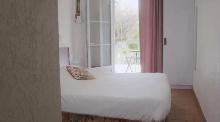 Comfort Tek Büyük veya İki Ayrı Yataklı Oda