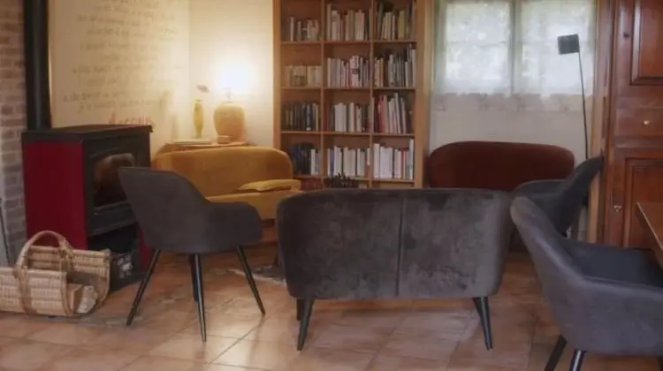 Comfort Tek Büyük veya İki Ayrı Yataklı Oda