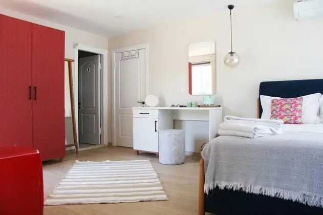 Deluxe Room, Havuz veya Bahçe Manzaralı, Balkonlu