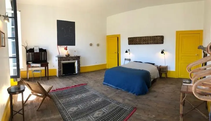 Süit, Nehir Manzaralı (CHAM)