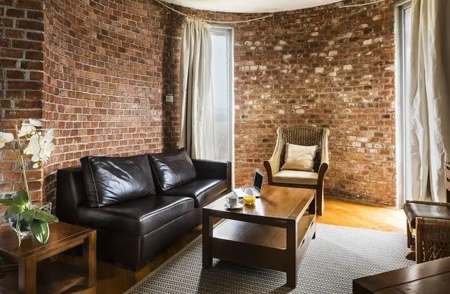 Suit Deluxe Muskat, Mountain View