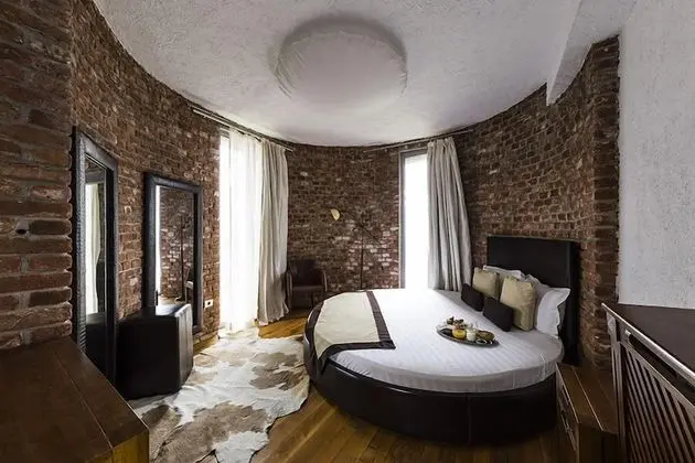 Suit Deluxe Muskat, Mountain View