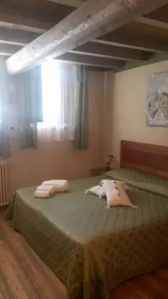 Classic Tek Büyük Yataklı Oda