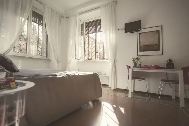 Standard Tek Büyük Yataklı Oda