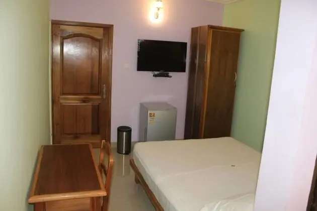 Tek Büyük veya İki Ayrı Yataklı Oda, 2 Tek Kişilik Yatak, Sigara İçilmez