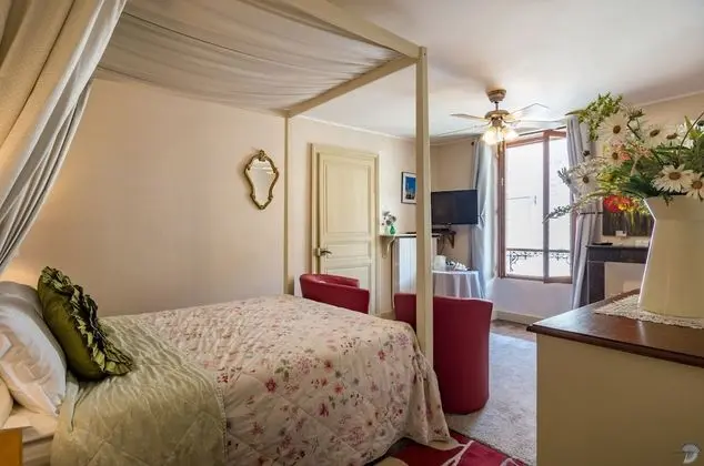 Classic Tek Büyük Yataklı Oda (Four Poster)