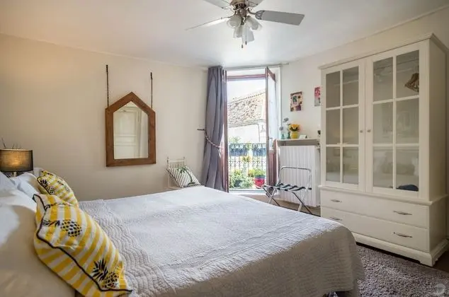 Tek Büyük Yataklı Oda, Balkon