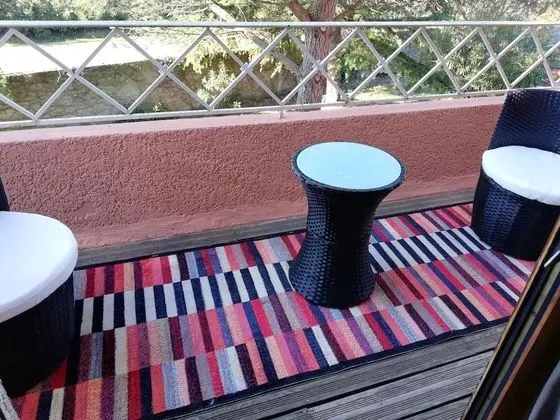 Tek Büyük Yataklı Oda, Balkon