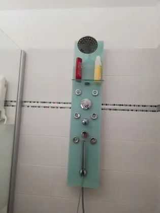 Tek Büyük Yataklı Oda, Balkon