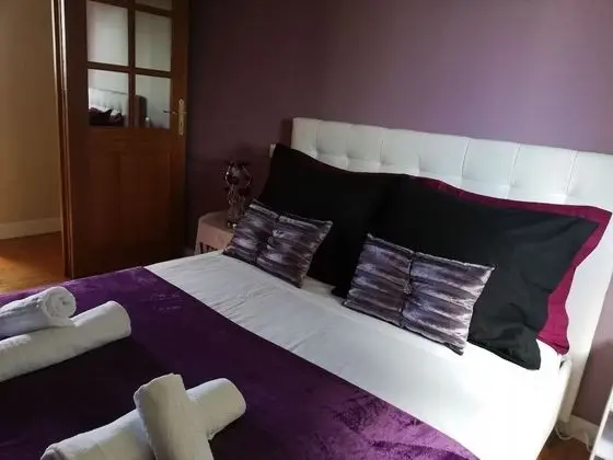 Tek Büyük Yataklı Oda (Mauve)