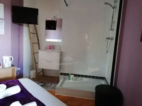 Tek Büyük Yataklı Oda (Mauve)