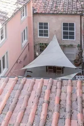 Economy Tek Büyük Yataklı Oda