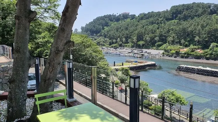 Family İki Ayrı Yataklı Oda, Şehir Manzaralı