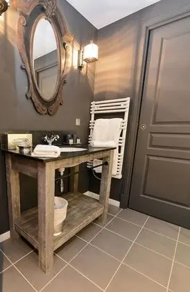 Tek Büyük Yataklı Oda