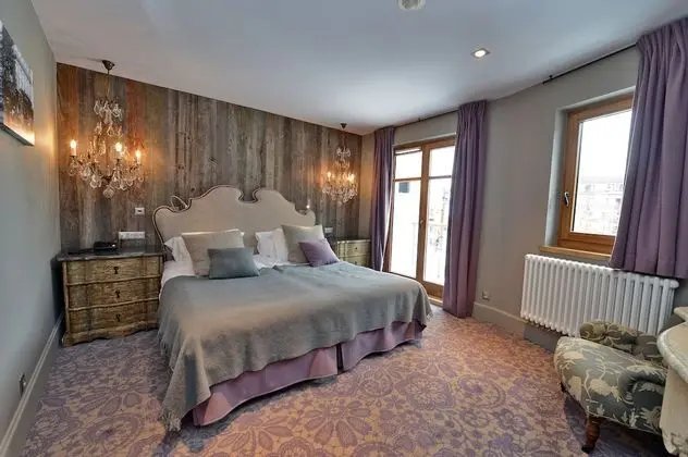 Tek Büyük Yataklı Oda (Village View)