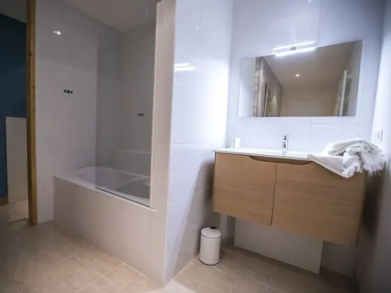 Süit, Özel Banyo, Bahçe Manzaralı (Begonia)