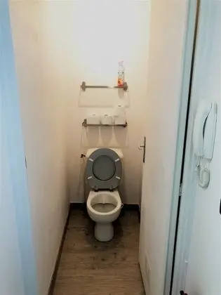Stüdyo, Banyolu/Duşlu, Şehir Manzaralı
