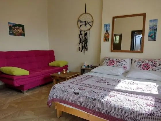 Ev, 1 Büyük (Queen) Boy Yatak ve Çekyat