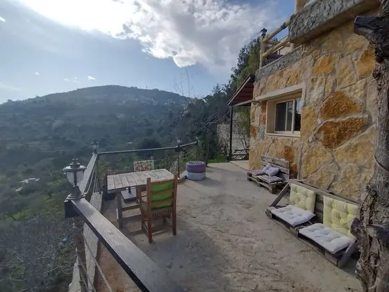 Ev, 1 Büyük (Queen) Boy Yatak ve Çekyat