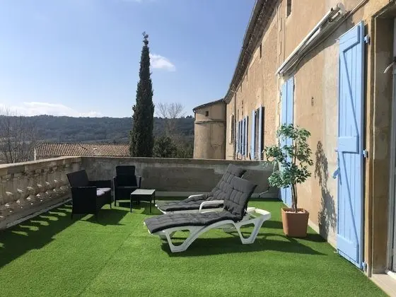 Süit (La Terrasse)