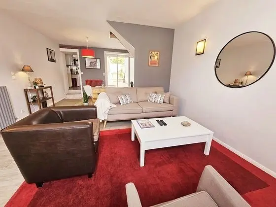 Ev (Maison Sy Cybard)