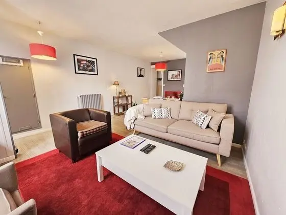 Ev (Maison Sy Cybard)