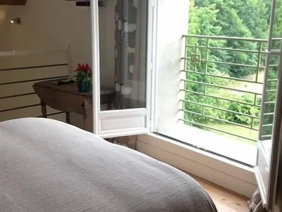 Comfort Üç Kişilik Oda, Banyolu/Duşlu, Bahçe Manzaralı