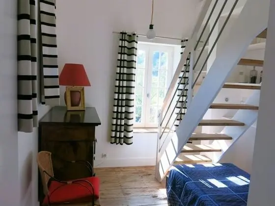 Comfort Üç Kişilik Oda, Banyolu/Duşlu, Bahçe Manzaralı