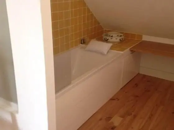 Comfort Üç Kişilik Oda, Banyolu/Duşlu, Bahçe Manzaralı