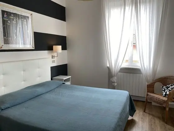 Basic Oda, 1 Büyük (Queen) Boy Yatak