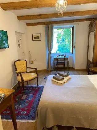 Superior Tek Büyük Yataklı Oda, Banyolu/Duşlu (MAZARIN)