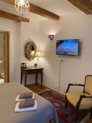 Superior Tek Büyük Yataklı Oda, Banyolu/Duşlu (MAZARIN)