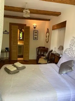 Tek Büyük Yataklı Oda, Banyolu/Duşlu (Jeanne de Ferrette)