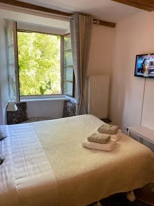 Tek Büyük Yataklı Oda, Banyolu/Duşlu (Jeanne de Ferrette)