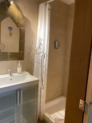 Tek Büyük Yataklı Oda, Banyolu/Duşlu (Jeanne de Ferrette)