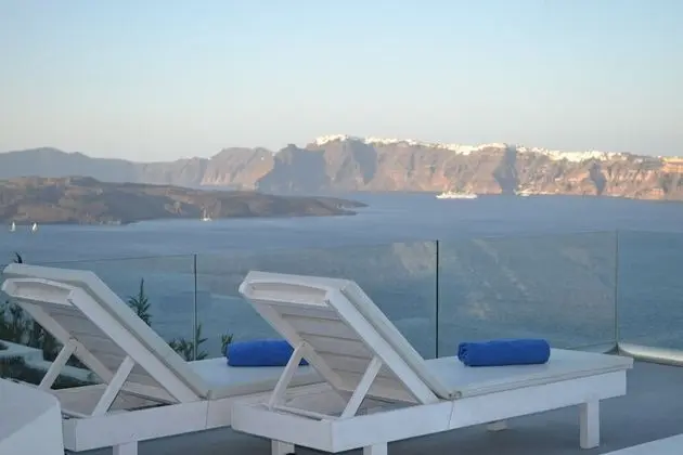 Junior Süit, Kişiye Özel Havuzlu (Cliffside & Caldera View)