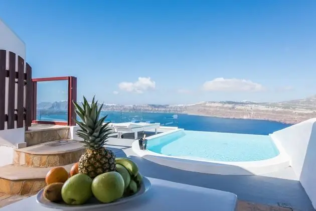 Junior Süit, Kişiye Özel Havuzlu (Cliffside & Caldera View)