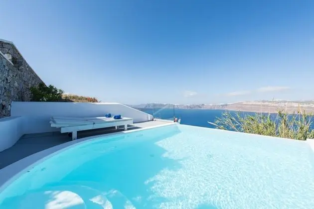 Junior Süit, Kişiye Özel Havuzlu (Cliffside & Caldera View)