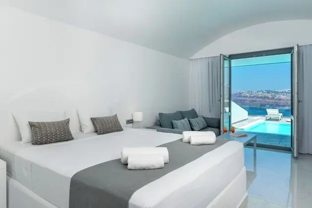 Junior Süit, Kişiye Özel Havuzlu (Cliffside & Caldera View)