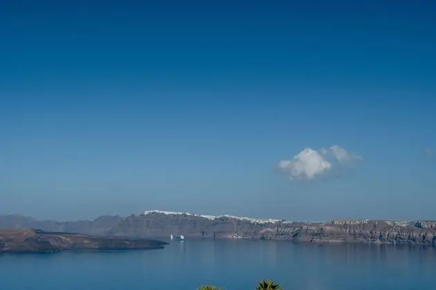 Junior Süit, Kişiye Özel Havuzlu (Cliffside & Caldera View)
