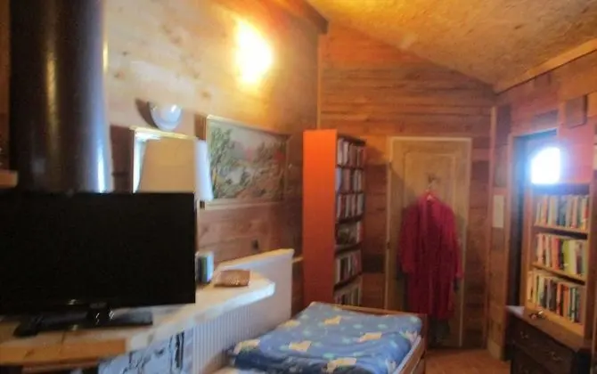 Tek Büyük Yataklı Oda (Rustikal)